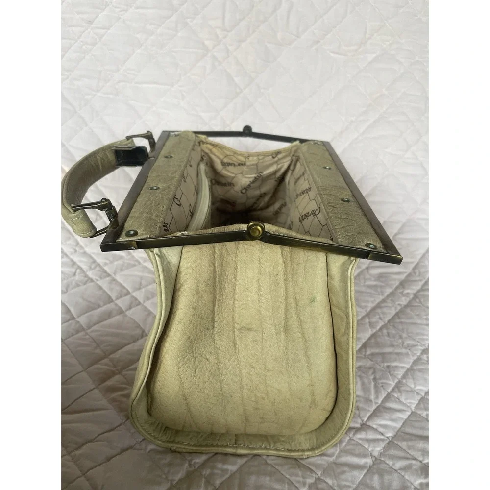 Vintage 1970 Christin Genuine Leather‎ Kiss Lock Doctor Bag Cream Top Handle